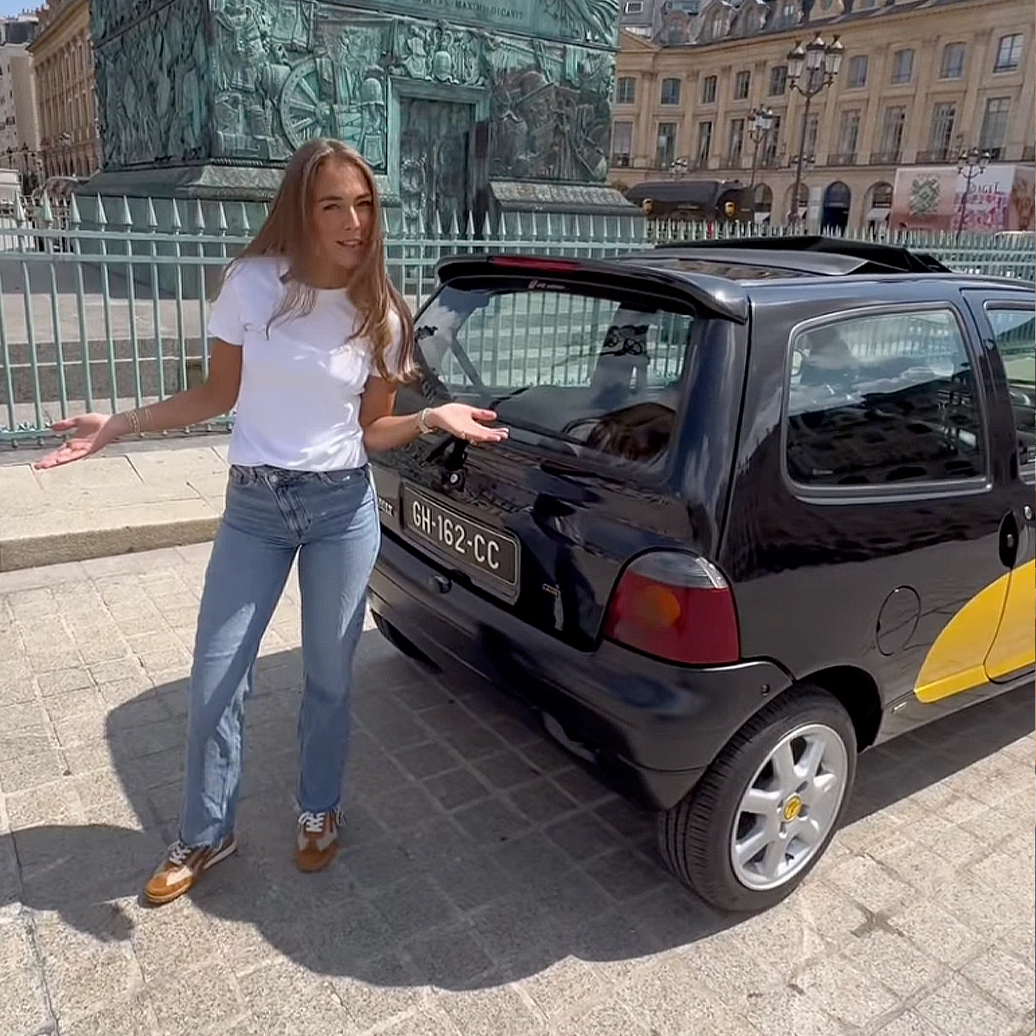 La Renault Twingo Lecoq est star des réseaux sociaux !